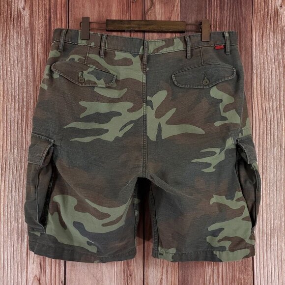 *Flaw* Levis Mens 36 Woodland Camouflage Camo Cargo Shorts Heavy Canvas Cotton - Picture 4 of 15